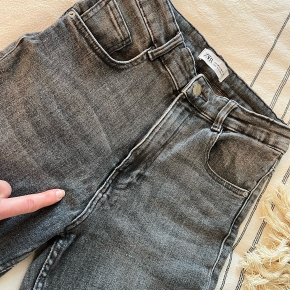 Zara Grey High Waisted Skinny Jeans - Picture 2 of 3